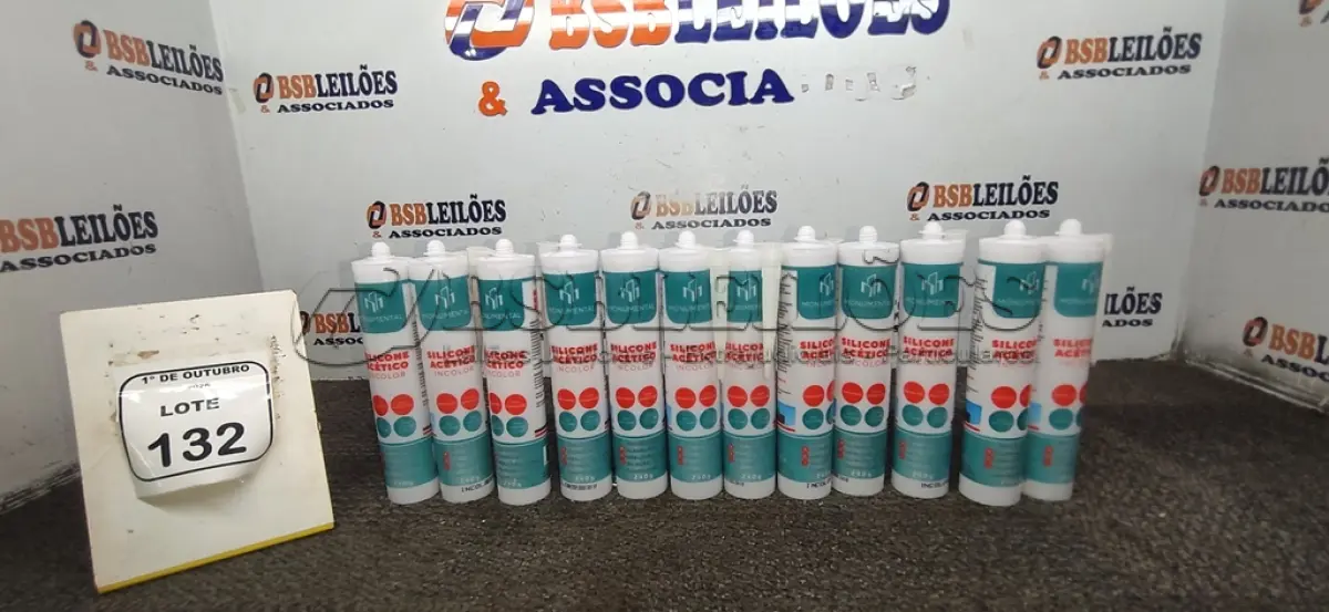 LOTE 132 - 12 SILICONES ACÉTICO INCOLOR DE 240G CADA MARCA MONUMENTAL. (NO ESTADO) ATENÇÃO! FAZER A VISITAÇÃO ANTES DE ARREMATAR, NÃO SABEMOS SE FUNCIONA, LEILÃO NÃO TEM GARANTIA E NEM DEVOLUÇÃO, SUJEITO A POSSÍVEIS AVARIAS VISÍVEIS/OCULTAS E/OU AUSÊNCIA DE COMPONENTES.