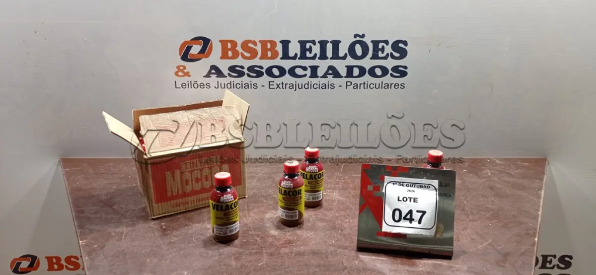 LOTE 047 - 12 FRASCOS DE TINGIDOR PARA COLORAÇÃO DE VERNIZ E SELADORA PARA MADEIRA NA COR CEDRO DE 200ML CADA MARCA MOCOCA. (NO ESTADO) ATENÇÃO! FAZER A VISITAÇÃO ANTES DE ARREMATAR, NÃO SABEMOS SE FUNCIONA, LEILÃO NÃO TEM GARANTIA E NEM DEVOLUÇÃO, SUJEITO A POSSÍVEIS AVARIAS VISÍVEIS/OCULTAS E/OU AUSÊNCIA DE COMPONENTES.