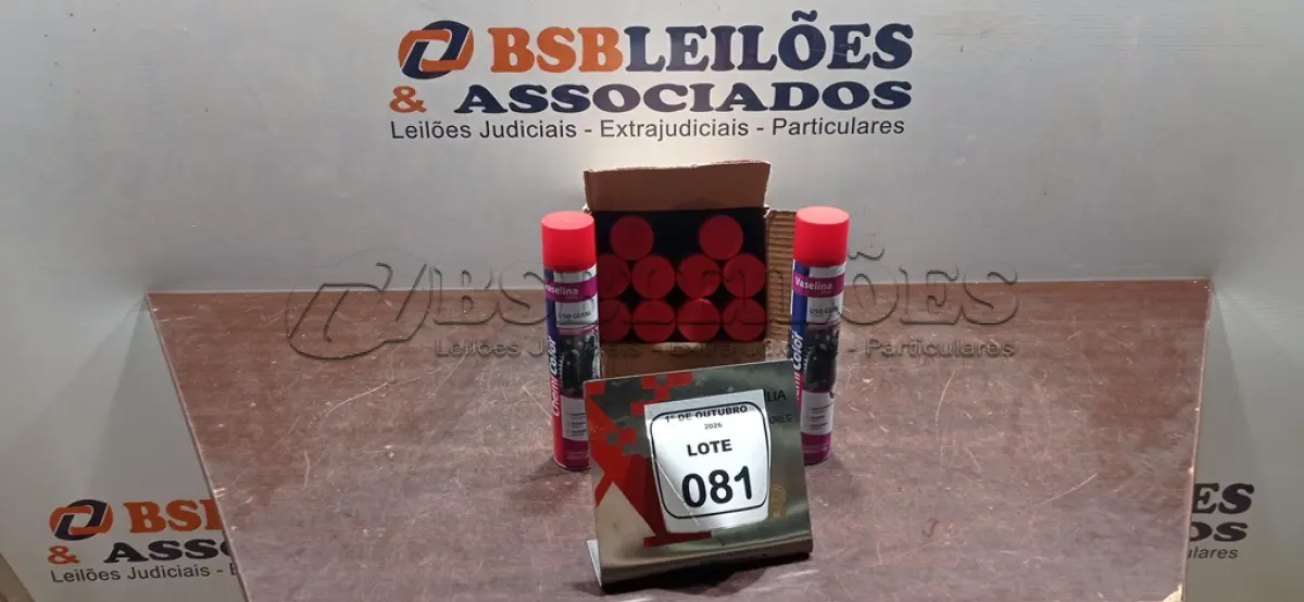 LOTE 081 - 12 UNIDADES DE VASELINA SPRAY USO GERAL DE 200ML CADA MARCA CHEMI COLOR. (NO ESTADO) ATENÇÃO! FAZER A VISITAÇÃO ANTES DE ARREMATAR, NÃO SABEMOS SE FUNCIONA, LEILÃO NÃO TEM GARANTIA E NEM DEVOLUÇÃO, SUJEITO A POSSÍVEIS AVARIAS VISÍVEIS/OCULTAS E/OU AUSÊNCIA DE COMPONENTES.