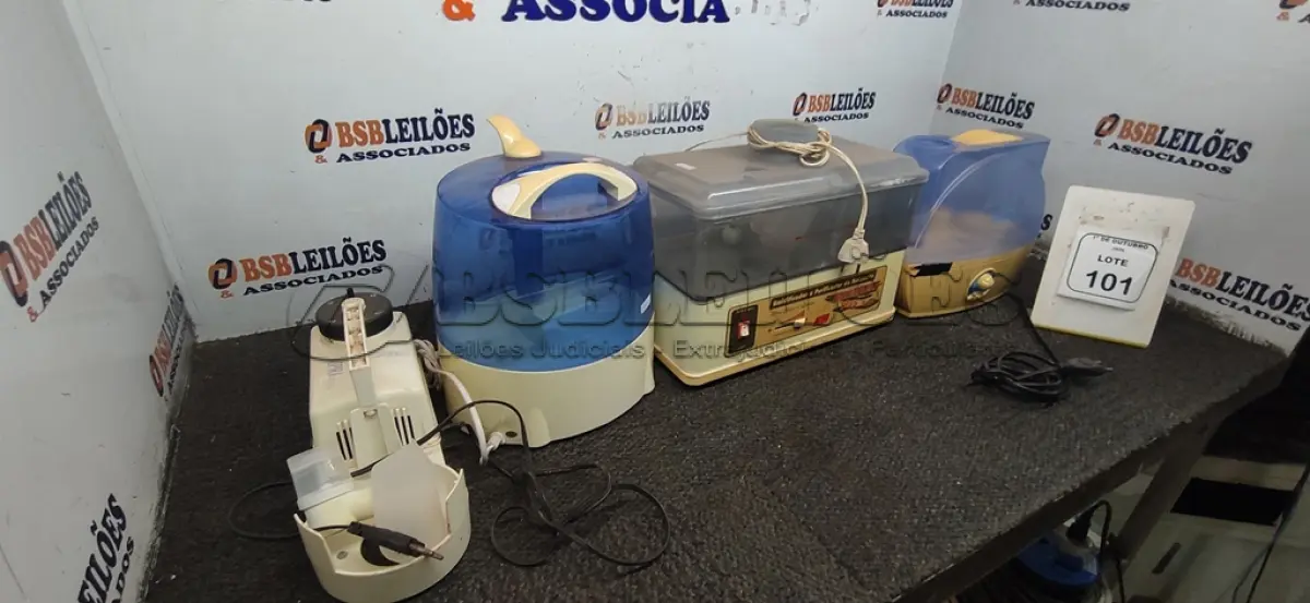 LOTE 101 - 01 NEBULIZADOR E 03 UMIDIFICADORES DE MARCAS E MODELOS DIVERSOS. (NO ESTADO) ATENÇÃO! FAZER A VISITAÇÃO ANTES DE ARREMATAR, NÃO SABEMOS SE FUNCIONA, LEILÃO NÃO TEM GARANTIA E NEM DEVOLUÇÃO, SUJEITO A POSSÍVEIS AVARIAS VISÍVEIS/OCULTAS E/OU AUSÊNCIA DE COMPONENTES.