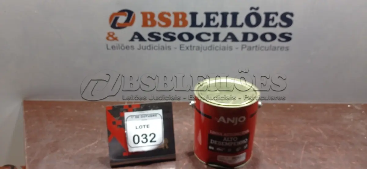 LOTE 032 - 01 LATA DE EMBORRACHAMENTO PRETO LINHA AUTOMOTIVA DE 3,6L NA COR ANJO TINTAS. (NO ESTADO) ATENÇÃO! FAZER A VISITAÇÃO ANTES DE ARREMATAR, NÃO SABEMOS SE FUNCIONA, LEILÃO NÃO TEM GARANTIA E NEM DEVOLUÇÃO, SUJEITO A POSSÍVEIS AVARIAS VISÍVEIS/OCULTAS E/OU AUSÊNCIA DE COMPONENTES.