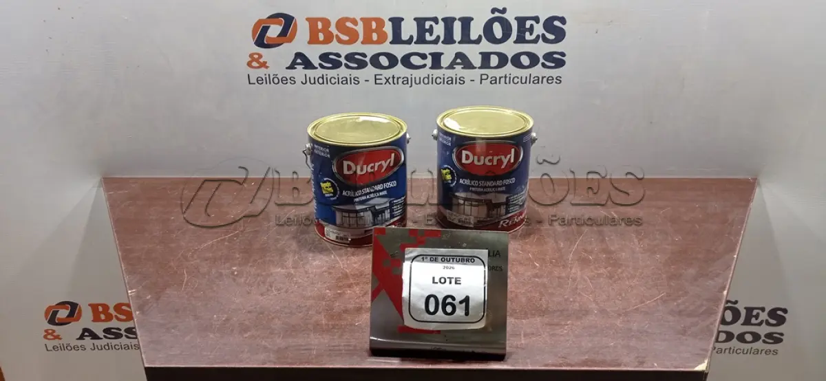 LOTE 061 - 02 LATAS DE TINTA ACRÍLICA DE 3,6L NA COR LUAR DO SERTÃO E ALGODÃO EGÍPCIO FOSCO MARCA PROFISSIONAL ACR. (NO ESTADO) ATENÇÃO! FAZER A VISITAÇÃO ANTES DE ARREMATAR, NÃO SABEMOS SE FUNCIONA, LEILÃO NÃO TEM GARANTIA E NEM DEVOLUÇÃO, SUJEITO A POSSÍVEIS AVARIAS VISÍVEIS/OCULTAS E/OU AUSÊNCIA DE COMPONENTES.