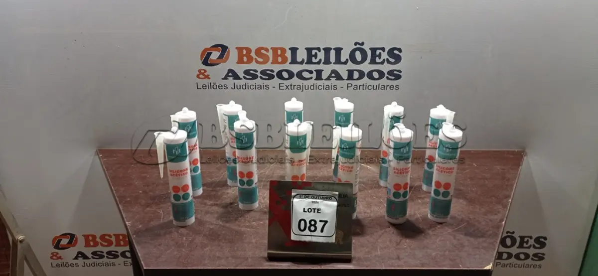 LOTE 087 - 12 SILICONES ACÉTICO INCOLOR DE 240G CADA MARCA MONUMENTAL. (NO ESTADO) ATENÇÃO! FAZER A VISITAÇÃO ANTES DE ARREMATAR, NÃO SABEMOS SE FUNCIONA, LEILÃO NÃO TEM GARANTIA E NEM DEVOLUÇÃO, SUJEITO A POSSÍVEIS AVARIAS VISÍVEIS/OCULTAS E/OU AUSÊNCIA DE COMPONENTES.