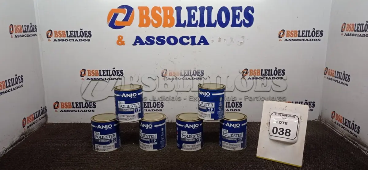 LOTE 038 - 06 LATAS DE TINTA POLIÉSTER DE 900ML CADA NA COR PRATA GEADA MARCA ANJO TINTAS. (NO ESTADO) ATENÇÃO! FAZER A VISITAÇÃO ANTES DE ARREMATAR, NÃO SABEMOS SE FUNCIONA, LEILÃO NÃO TEM GARANTIA E NEM DEVOLUÇÃO, SUJEITO A POSSÍVEIS AVARIAS VISÍVEIS/OCULTAS E/OU AUSÊNCIA DE COMPONENTES.