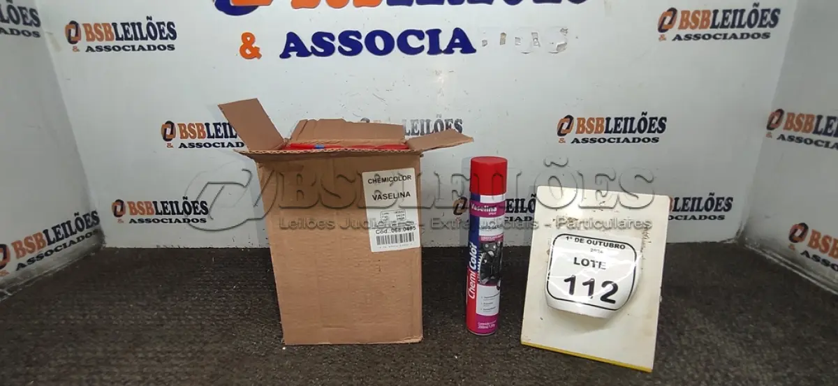 LOTE 112 - 12 UNIDADES DE VASELINA SPRAY USO GERAL DE 200ML CADA MARCA CHEMI COLOR. (NO ESTADO) ATENÇÃO! FAZER A VISITAÇÃO ANTES DE ARREMATAR, NÃO SABEMOS SE FUNCIONA, LEILÃO NÃO TEM GARANTIA E NEM DEVOLUÇÃO, SUJEITO A POSSÍVEIS AVARIAS VISÍVEIS/OCULTAS E/OU AUSÊNCIA DE COMPONENTES.