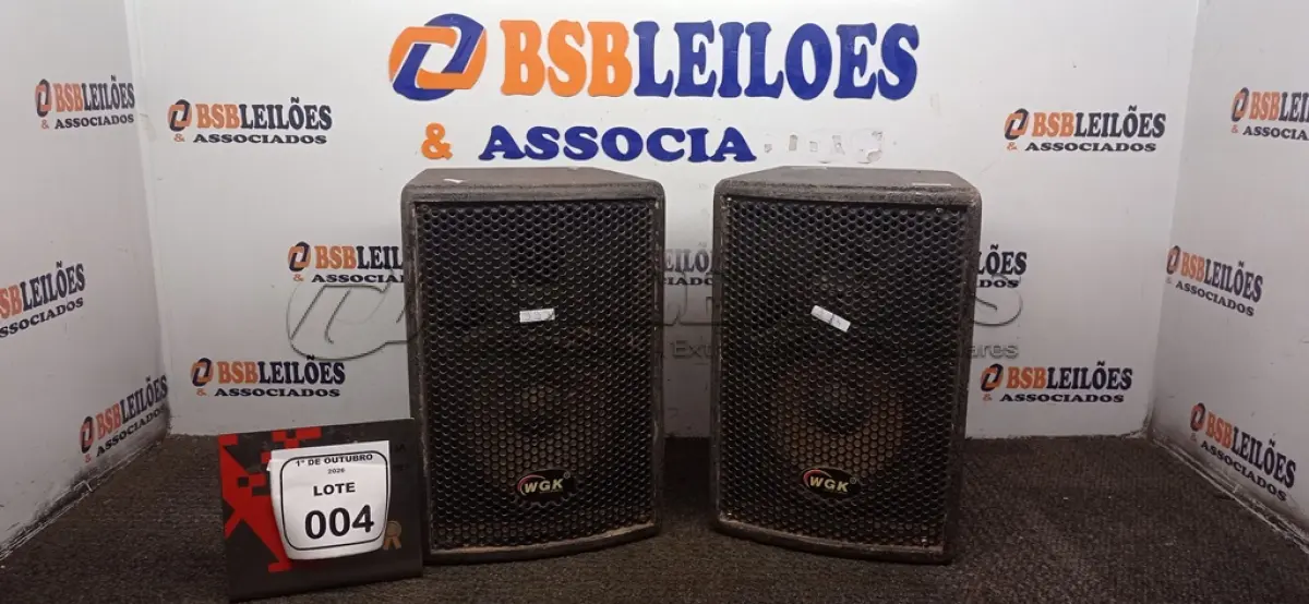 LOTE 004 - 02 CAIXAS DE SOM PASSIVAS MARCA WGK. (NO ESTADO) ATENÇÃO! FAZER A VISITAÇÃO ANTES DE ARREMATAR, NÃO SABEMOS SE FUNCIONA, LEILÃO NÃO TEM GARANTIA E NEM DEVOLUÇÃO, SUJEITO A POSSÍVEIS AVARIAS VISÍVEIS/OCULTAS E/OU AUSÊNCIA DE COMPONENTES.