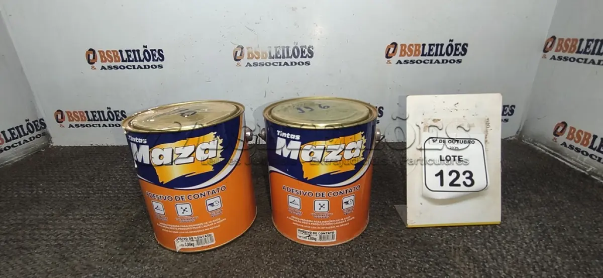 LOTE 123 - 02 LATAS DE ADESIVO DE CONTATO DE 2,80KG CADA MARCA MAZA. (NO ESTADO) ATENÇÃO! FAZER A VISITAÇÃO ANTES DE ARREMATAR, NÃO SABEMOS SE FUNCIONA, LEILÃO NÃO TEM GARANTIA E NEM DEVOLUÇÃO, SUJEITO A POSSÍVEIS AVARIAS VISÍVEIS/OCULTAS E/OU AUSÊNCIA DE COMPONENTES.