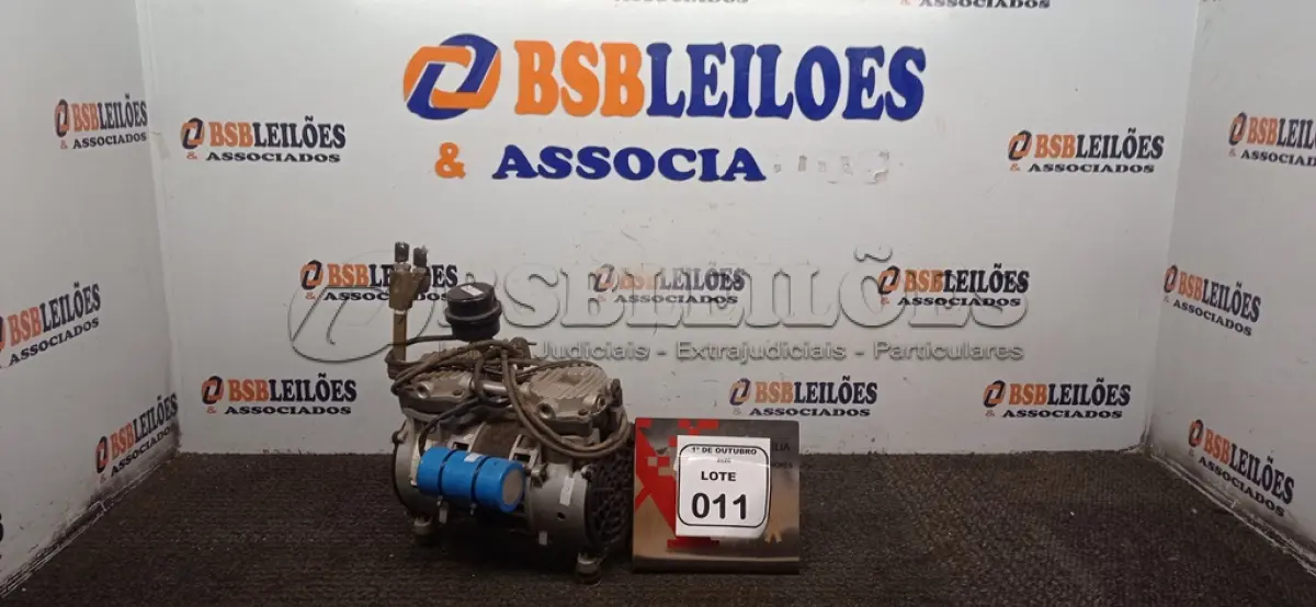 LOTE 011 - 01 COMPRESSORA MARCA GSE. (NO ESTADO) ATENÇÃO! FAZER A VISITAÇÃO ANTES DE ARREMATAR, NÃO SABEMOS SE FUNCIONA, LEILÃO NÃO TEM GARANTIA E NEM DEVOLUÇÃO, SUJEITO A POSSÍVEIS AVARIAS VISÍVEIS/OCULTAS E/OU AUSÊNCIA DE COMPONENTES.