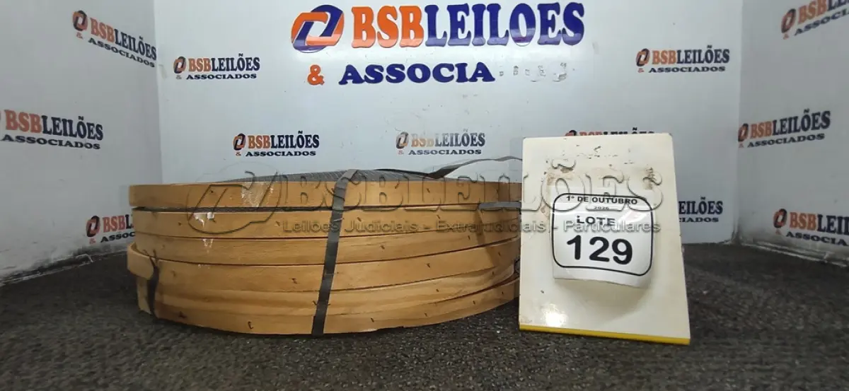 LOTE 129 - 06 PENEIRAS DE PEDREIRO. (NO ESTADO) ATENÇÃO! FAZER A VISITAÇÃO ANTES DE ARREMATAR, NÃO SABEMOS SE FUNCIONA, LEILÃO NÃO TEM GARANTIA E NEM DEVOLUÇÃO, SUJEITO A POSSÍVEIS AVARIAS VISÍVEIS/OCULTAS E/OU AUSÊNCIA DE COMPONENTES.