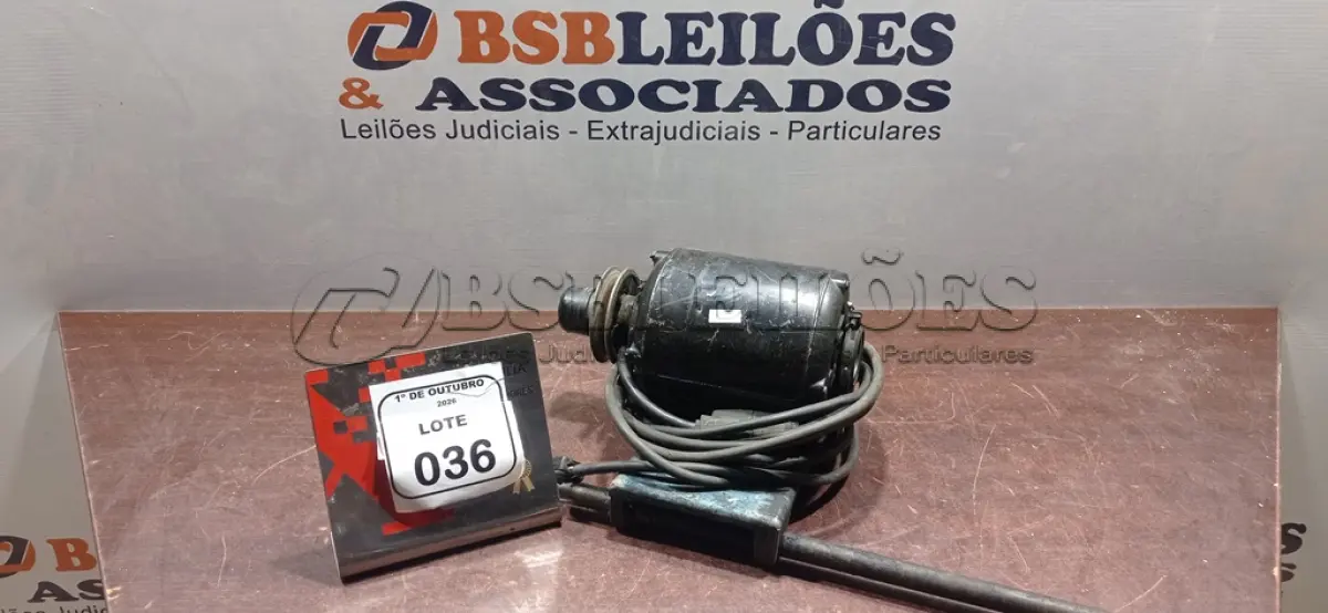 LOTE 036 - 01 MOTOR MODELO ELÉTRICO MONOFÁSICO S55R-103 MARCA EMERSON. (NO ESTADO) ATENÇÃO! FAZER A VISITAÇÃO ANTES DE ARREMATAR, NÃO SABEMOS SE FUNCIONA, LEILÃO NÃO TEM GARANTIA E NEM DEVOLUÇÃO, SUJEITO A POSSÍVEIS AVARIAS VISÍVEIS/OCULTAS E/OU AUSÊNCIA DE COMPONENTES.