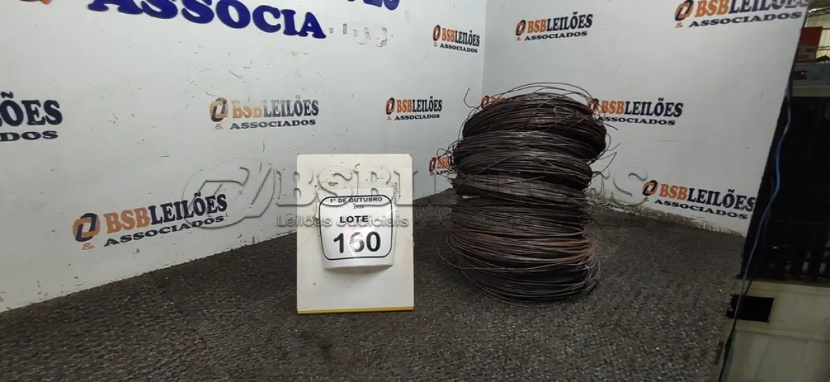 LOTE 160 - 01 ROLO DE ARAME. (NO ESTADO) ATENÇÃO! FAZER A VISITAÇÃO ANTES DE ARREMATAR, NÃO SABEMOS SE FUNCIONA, LEILÃO NÃO TEM GARANTIA E NEM DEVOLUÇÃO, SUJEITO A POSSÍVEIS AVARIAS VISÍVEIS/OCULTAS E/OU AUSÊNCIA DE COMPONENTES.