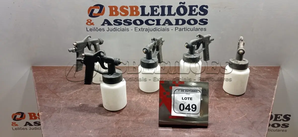 LOTE 049 - 05 PISTOLAS DE PINTURA PARA COMPRESSOR AR DIRETO. (NO ESTADO) ATENÇÃO! FAZER A VISITAÇÃO ANTES DE ARREMATAR, NÃO SABEMOS SE FUNCIONA, LEILÃO NÃO TEM GARANTIA E NEM DEVOLUÇÃO, SUJEITO A POSSÍVEIS AVARIAS VISÍVEIS/OCULTAS E/OU AUSÊNCIA DE COMPONENTES.