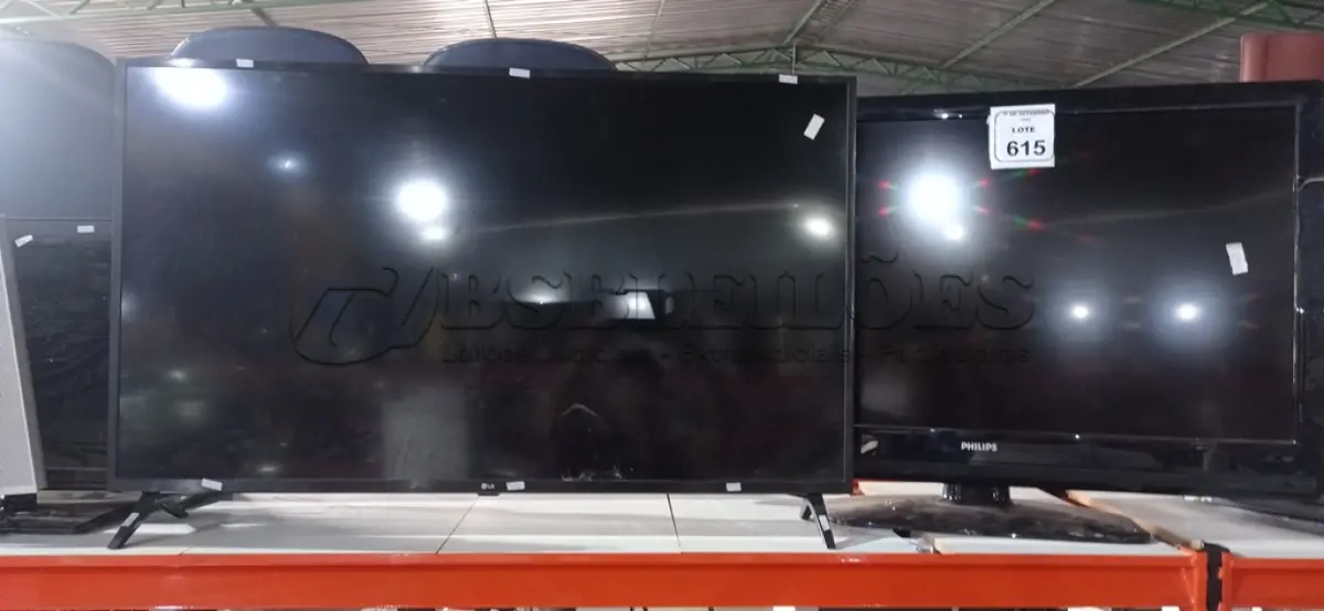LOTE 615 - 01 TV 50’’ MARCA LG E 01 TV 42’’ MARCA PHILIPS. (NO ESTADO) ATENÇÃO! FAZER A VISITAÇÃO ANTES DE ARREMATAR, NÃO SABEMOS SE FUNCIONA, LEILÃO NÃO TEM GARANTIA E NEM DEVOLUÇÃO, SUJEITO A POSSÍVEIS AVARIAS VISÍVEIS/OCULTAS E/OU AUSÊNCIA DE COMPONENTES.