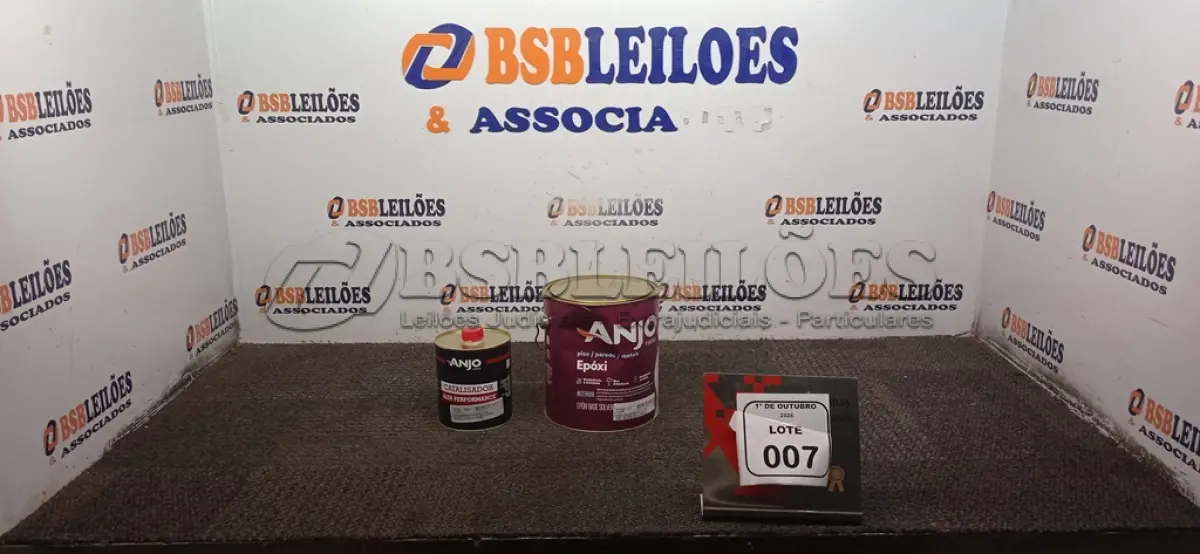 LOTE 007 - 01 LATA DE EPÓXI PDA BRANCO DE 2,7L MARCA E 01 LATA DE CATALIZADOR ESM ALTA PERFORMANCE DE 900ML MARCA ANJO TINTAS. (NO ESTADO) ATENÇÃO! FAZER A VISITAÇÃO ANTES DE ARREMATAR, NÃO SABEMOS SE FUNCIONA, LEILÃO NÃO TEM GARANTIA E NEM DEVOLUÇÃO, SUJEITO A POSSÍVEIS AVARIAS VISÍVEIS/OCULTAS E/OU AUSÊNCIA DE COMPONENTES.