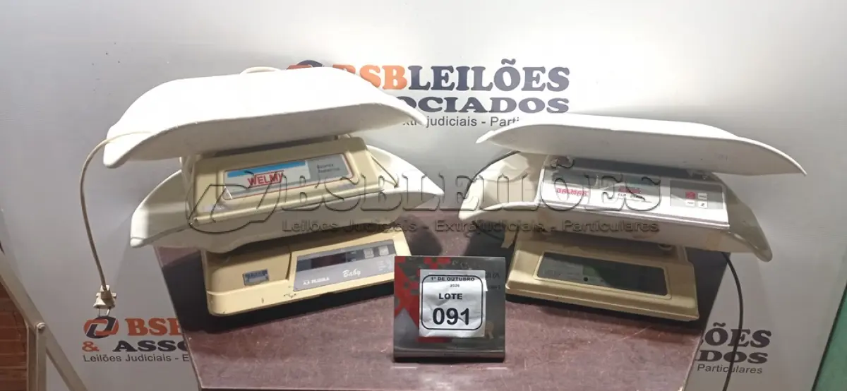 LOTE 091 - 04 BALANÇAS PEDIÁTRICAS DE MARCAS E MODELOS DIVERSOS. (NO ESTADO) ATENÇÃO! FAZER A VISITAÇÃO ANTES DE ARREMATAR, NÃO SABEMOS SE FUNCIONA, LEILÃO NÃO TEM GARANTIA E NEM DEVOLUÇÃO, SUJEITO A POSSÍVEIS AVARIAS VISÍVEIS/OCULTAS E/OU AUSÊNCIA DE COMPONENTES.