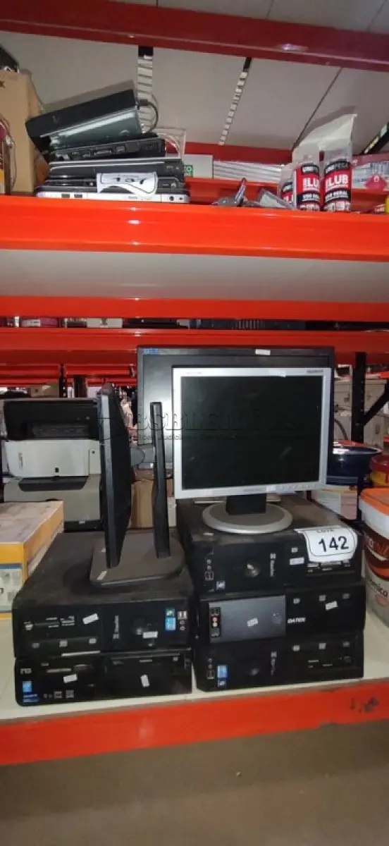 LOTE 142 - 05 CPUS E 03 MONITORES DE MARCAS E MODELOS DIVERSOS. (NO ESTADO) ATENÇÃO! FAZER A VISITAÇÃO ANTES DE ARREMATAR, NÃO SABEMOS SE FUNCIONA, LEILÃO NÃO TEM GARANTIA E NEM DEVOLUÇÃO, SUJEITO A POSSÍVEIS AVARIAS VISÍVEIS/OCULTAS E/OU AUSÊNCIA DE COMPONENTES.