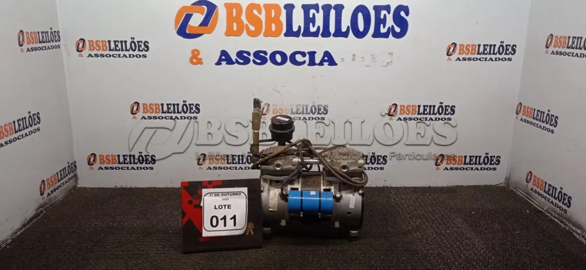 LOTE 011 - 01 COMPRESSORA MARCA GSE. (NO ESTADO) ATENÇÃO! FAZER A VISITAÇÃO ANTES DE ARREMATAR, NÃO SABEMOS SE FUNCIONA, LEILÃO NÃO TEM GARANTIA E NEM DEVOLUÇÃO, SUJEITO A POSSÍVEIS AVARIAS VISÍVEIS/OCULTAS E/OU AUSÊNCIA DE COMPONENTES.