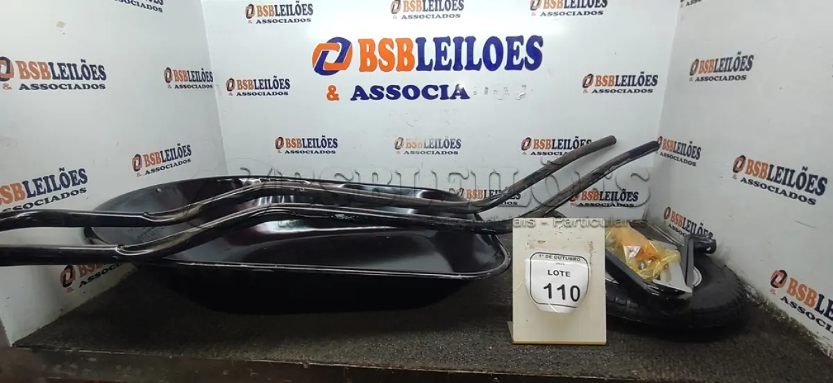 LOTE 110 - 01 CARRINHO DE MÃO DESMONTADO. (NO ESTADO) ATENÇÃO! FAZER A VISITAÇÃO ANTES DE ARREMATAR, NÃO SABEMOS SE FUNCIONA, LEILÃO NÃO TEM GARANTIA E NEM DEVOLUÇÃO, SUJEITO A POSSÍVEIS AVARIAS VISÍVEIS/OCULTAS E/OU AUSÊNCIA DE COMPONENTES.