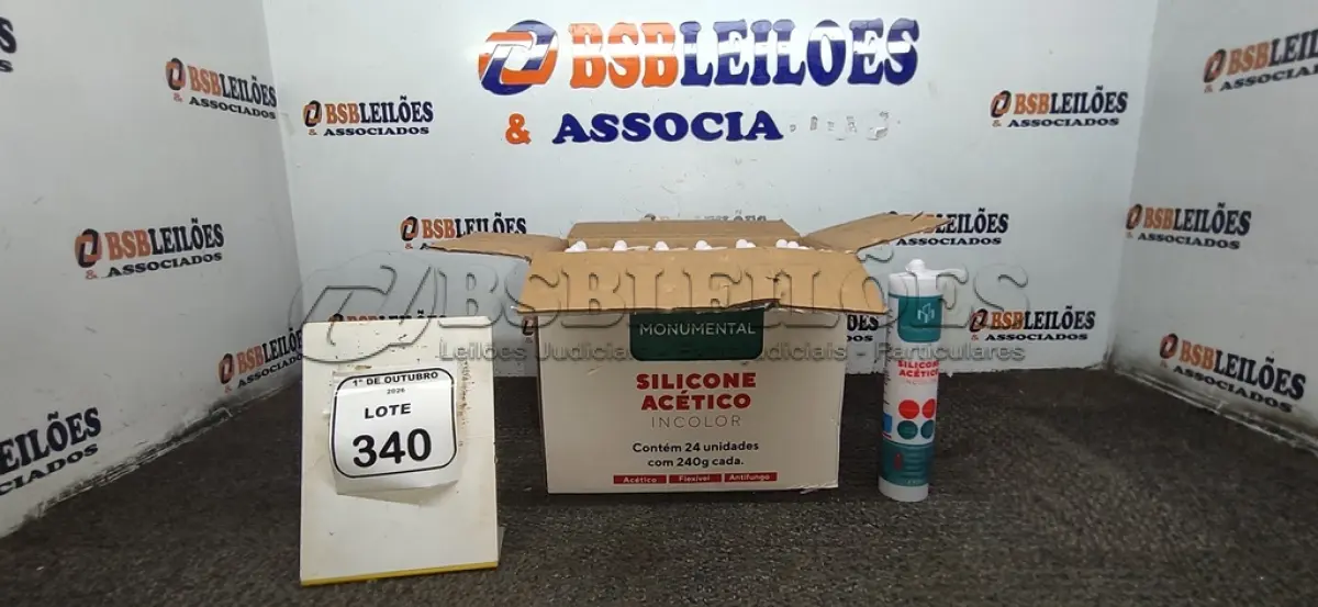 LOTE 340 - 24 SILICONES ACÉTICO INCOLOR DE 240G CADA MARCA MONUMENTAL. (NO ESTADO) ATENÇÃO! FAZER A VISITAÇÃO ANTES DE ARREMATAR, NÃO SABEMOS SE FUNCIONA, LEILÃO NÃO TEM GARANTIA E NEM DEVOLUÇÃO, SUJEITO A POSSÍVEIS AVARIAS VISÍVEIS/OCULTAS E/OU AUSÊNCIA DE COMPONENTES.