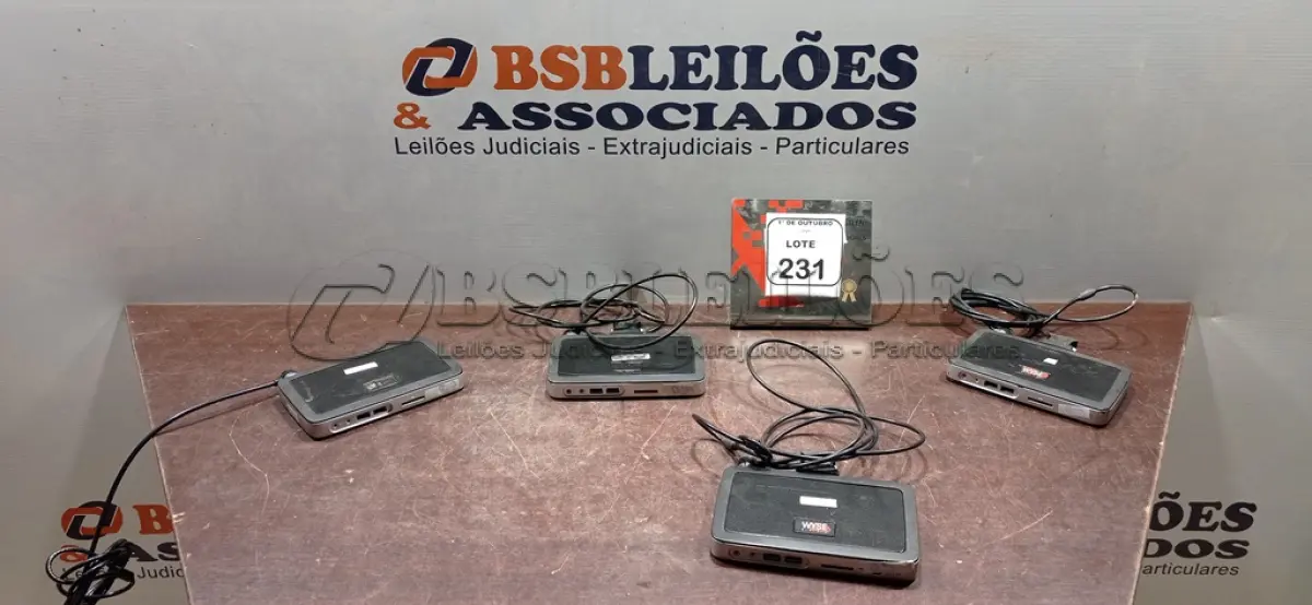 LOTE 231 - 04 MINIS PC TERMINAIS MARCA WYSE COM CABOS. (NO ESTADO) ATENÇÃO! FAZER A VISITAÇÃO ANTES DE ARREMATAR, NÃO SABEMOS SE FUNCIONA, LEILÃO NÃO TEM GARANTIA E NEM DEVOLUÇÃO, SUJEITO A POSSÍVEIS AVARIAS VISÍVEIS/OCULTAS E/OU AUSÊNCIA DE COMPONENTES.