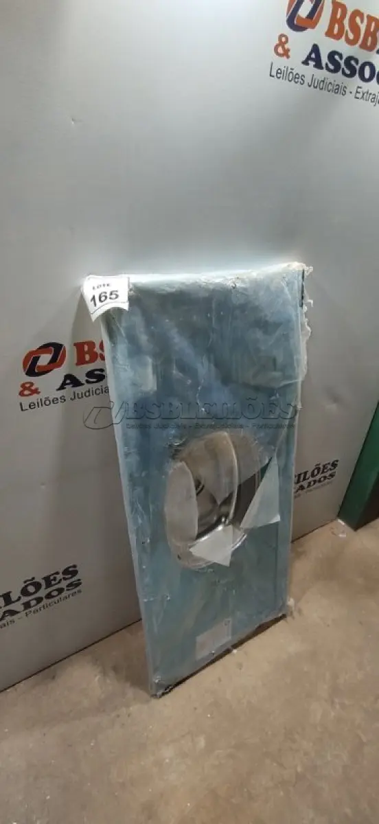 LOTE 165 - 01 PIA COM CUBA DE 0,55X1,20M. (NO ESTADO) ATENÇÃO! FAZER A VISITAÇÃO ANTES DE ARREMATAR, NÃO SABEMOS SE FUNCIONA, LEILÃO NÃO TEM GARANTIA E NEM DEVOLUÇÃO, SUJEITO A POSSÍVEIS AVARIAS VISÍVEIS/OCULTAS E/OU AUSÊNCIA DE COMPONENTES.