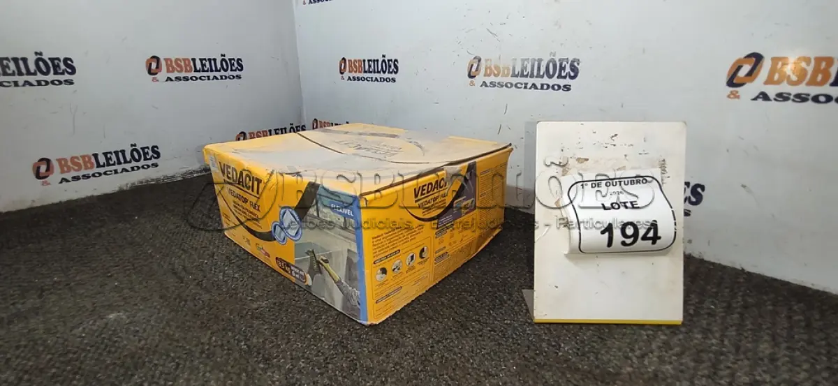LOTE 194 - 01 CAIXA COM 13,5KG DE ARGAMASSA POLIMÉRICA IMPERMEÁVEL E FLEXÍVEL MARCA VEDACIT. (NO ESTADO) ATENÇÃO! FAZER A VISITAÇÃO ANTES DE ARREMATAR, NÃO SABEMOS SE FUNCIONA, LEILÃO NÃO TEM GARANTIA E NEM DEVOLUÇÃO, SUJEITO A POSSÍVEIS AVARIAS VISÍVEIS/OCULTAS E/OU AUSÊNCIA DE COMPONENTES.
