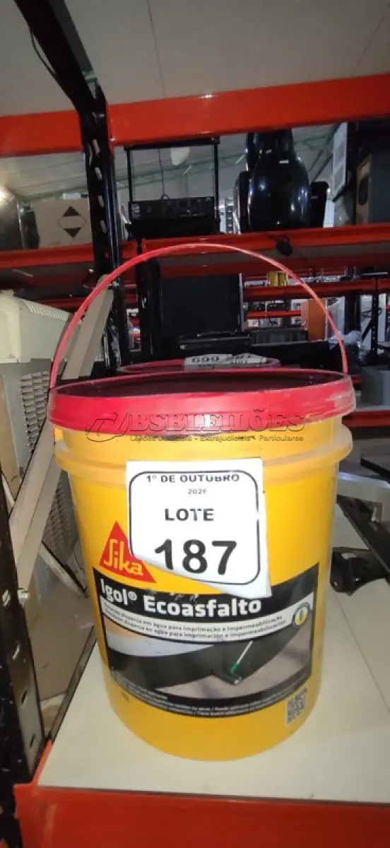 LOTE 187 - 01 BALDE DE EMULSÃO DISPERSA EM ÁGUA DE 18L MARCA SIKA. (NO ESTADO) ATENÇÃO! FAZER A VISITAÇÃO ANTES DE ARREMATAR, NÃO SABEMOS SE FUNCIONA, LEILÃO NÃO TEM GARANTIA E NEM DEVOLUÇÃO, SUJEITO A POSSÍVEIS AVARIAS VISÍVEIS/OCULTAS E/OU AUSÊNCIA DE COMPONENTES.