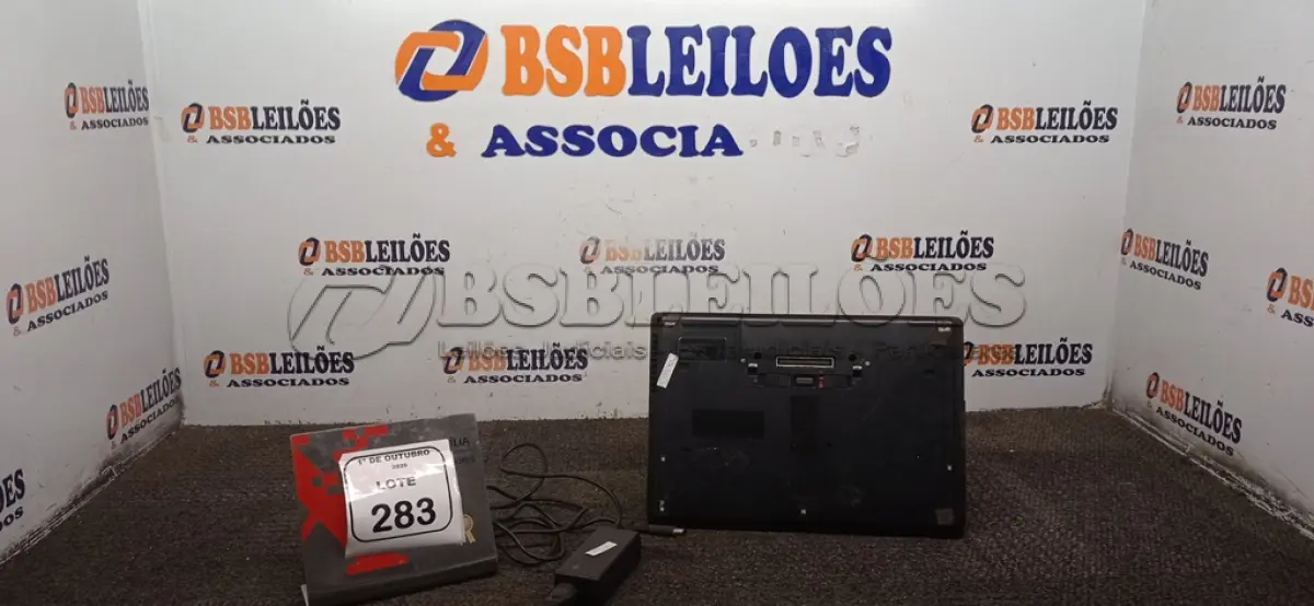 LOTE 283 - 01 NOTEBOOK MARCA HP COM FONTE. (NO ESTADO) ATENÇÃO! FAZER A VISITAÇÃO ANTES DE ARREMATAR, NÃO SABEMOS SE FUNCIONA, LEILÃO NÃO TEM GARANTIA E NEM DEVOLUÇÃO, SUJEITO A POSSÍVEIS AVARIAS VISÍVEIS/OCULTAS E/OU AUSÊNCIA DE COMPONENTES.