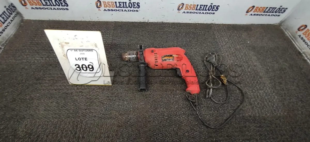 LOTE 309 - 01 FURADEIRA 220V MARCA SCHULZ. (NO ESTADO) ATENÇÃO! FAZER A VISITAÇÃO ANTES DE ARREMATAR, NÃO SABEMOS SE FUNCIONA, LEILÃO NÃO TEM GARANTIA E NEM DEVOLUÇÃO, SUJEITO A POSSÍVEIS AVARIAS VISÍVEIS/OCULTAS E/OU AUSÊNCIA DE COMPONENTES.