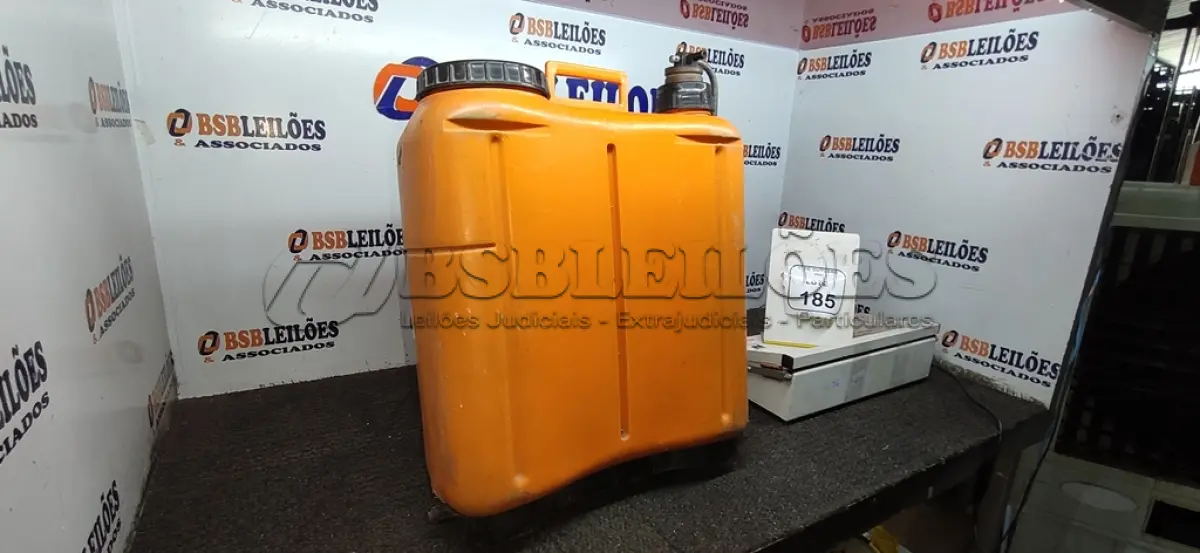 LOTE 185 - 01 PULVERIZADOR COSTAL E 01 SELADORA. (NO ESTADO) ATENÇÃO! FAZER A VISITAÇÃO ANTES DE ARREMATAR, NÃO SABEMOS SE FUNCIONA, LEILÃO NÃO TEM GARANTIA E NEM DEVOLUÇÃO, SUJEITO A POSSÍVEIS AVARIAS VISÍVEIS/OCULTAS E/OU AUSÊNCIA DE COMPONENTES.