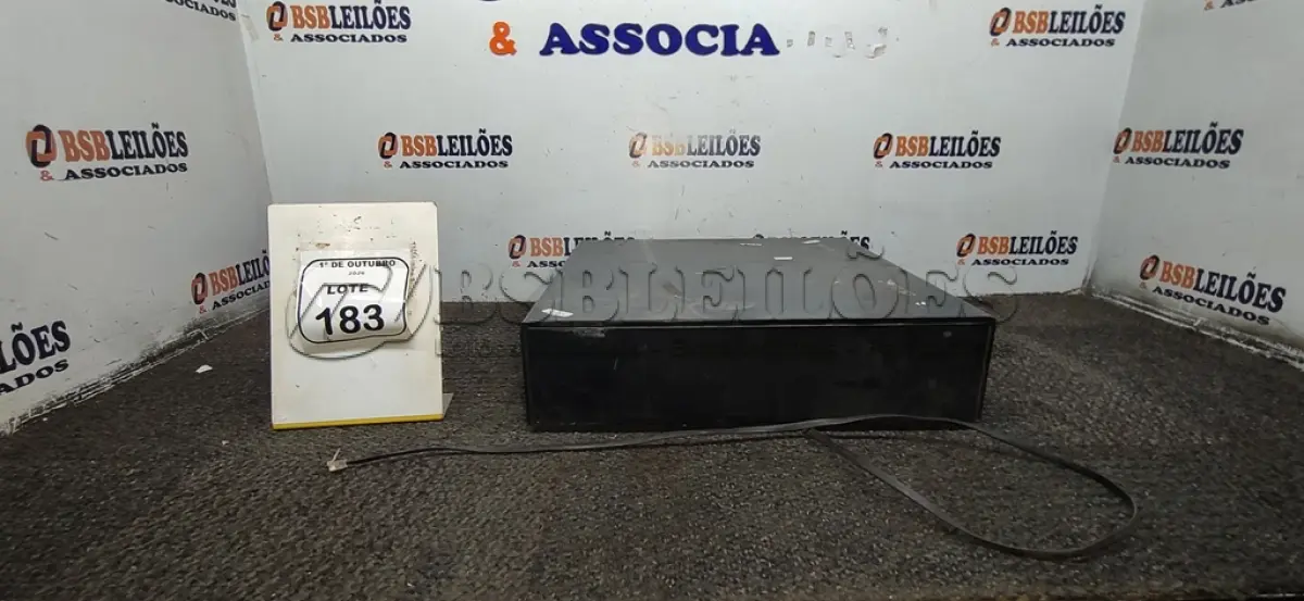 LOTE 183 - 01 GAVETA DE DINHEIRO. (NO ESTADO) ATENÇÃO! FAZER A VISITAÇÃO ANTES DE ARREMATAR, NÃO SABEMOS SE FUNCIONA, LEILÃO NÃO TEM GARANTIA E NEM DEVOLUÇÃO, SUJEITO A POSSÍVEIS AVARIAS VISÍVEIS/OCULTAS E/OU AUSÊNCIA DE COMPONENTES.