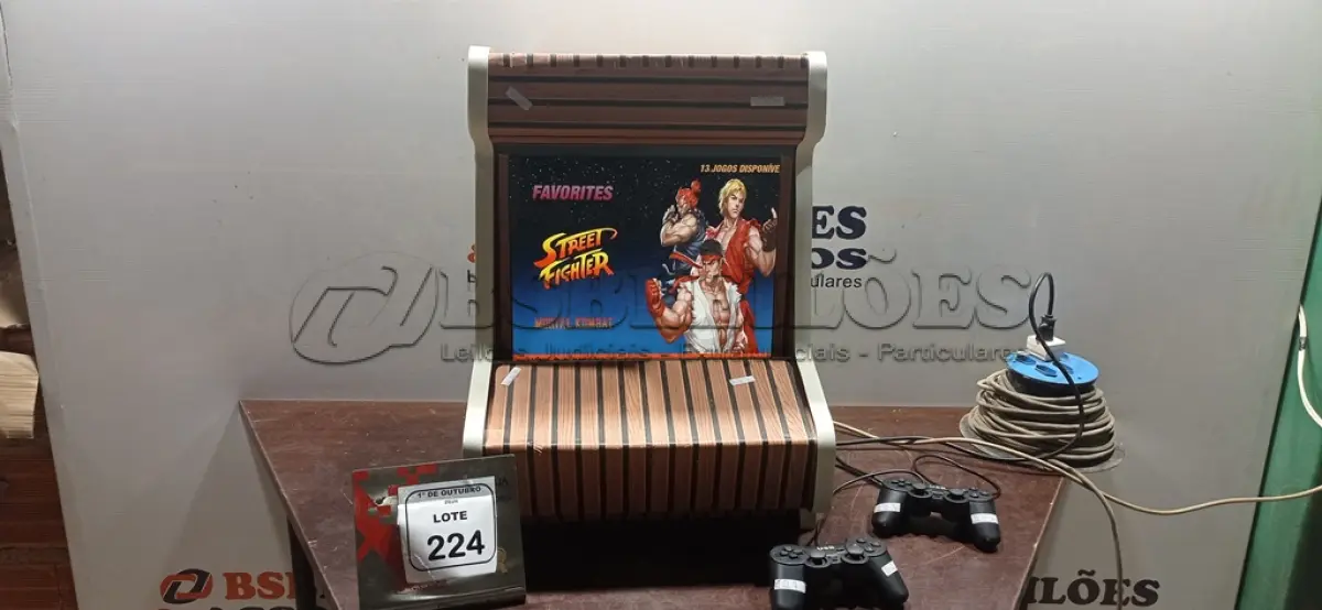 LOTE 224 - 01 BARTOP ARCADE. (NO ESTADO) ATENÇÃO! FAZER A VISITAÇÃO ANTES DE ARREMATAR, NÃO SABEMOS SE FUNCIONA, LEILÃO NÃO TEM GARANTIA E NEM DEVOLUÇÃO, SUJEITO A POSSÍVEIS AVARIAS VISÍVEIS/OCULTAS E/OU AUSÊNCIA DE COMPONENTES.
