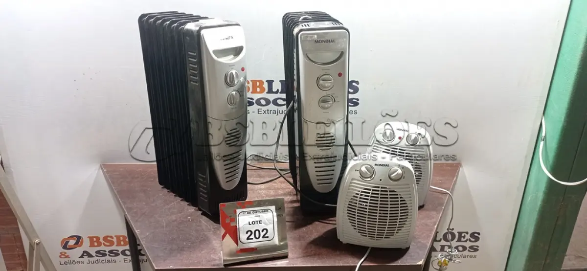 LOTE 202 - 04 AQUECEDORES DE MODELOS DIVERSOS MARCA MONDIAL. (NO ESTADO) ATENÇÃO! FAZER A VISITAÇÃO ANTES DE ARREMATAR, NÃO SABEMOS SE FUNCIONA, LEILÃO NÃO TEM GARANTIA E NEM DEVOLUÇÃO, SUJEITO A POSSÍVEIS AVARIAS VISÍVEIS/OCULTAS E/OU AUSÊNCIA DE COMPONENTES.