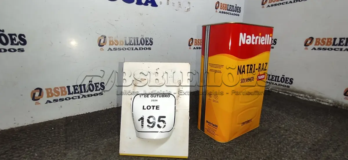 LOTE 195 - 01 LATA DE SOLVENTE NATRI-RAZ PREMIUM DE 5L MARCA NATRIELLI. (NO ESTADO) ATENÇÃO! FAZER A VISITAÇÃO ANTES DE ARREMATAR, NÃO SABEMOS SE FUNCIONA, LEILÃO NÃO TEM GARANTIA E NEM DEVOLUÇÃO, SUJEITO A POSSÍVEIS AVARIAS VISÍVEIS/OCULTAS E/OU AUSÊNCIA DE COMPONENTES.