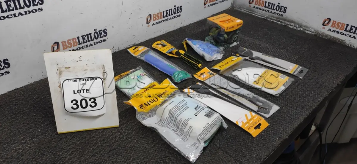 LOTE 303 - 01 LOTE COM UTENSÍLIOS DE HIGIENE E CUIDADOS PESSOAIS DIVERSOS. (NO ESTADO) ATENÇÃO! FAZER A VISITAÇÃO ANTES DE ARREMATAR, NÃO SABEMOS SE FUNCIONA, LEILÃO NÃO TEM GARANTIA E NEM DEVOLUÇÃO, SUJEITO A POSSÍVEIS AVARIAS VISÍVEIS/OCULTAS E/OU AUSÊNCIA DE COMPONENTES.