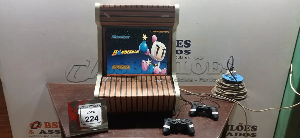 LOTE 224 - 01 BARTOP ARCADE. (NO ESTADO) ATENÇÃO! FAZER A VISITAÇÃO ANTES DE ARREMATAR, NÃO SABEMOS SE FUNCIONA, LEILÃO NÃO TEM GARANTIA E NEM DEVOLUÇÃO, SUJEITO A POSSÍVEIS AVARIAS VISÍVEIS/OCULTAS E/OU AUSÊNCIA DE COMPONENTES.