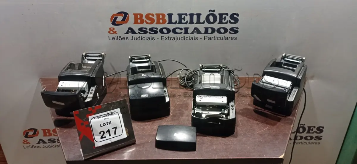 LOTE 217 - 04 IMPRESSORAS TÉRMICAS. (NO ESTADO) ATENÇÃO! FAZER A VISITAÇÃO ANTES DE ARREMATAR, NÃO SABEMOS SE FUNCIONA, LEILÃO NÃO TEM GARANTIA E NEM DEVOLUÇÃO, SUJEITO A POSSÍVEIS AVARIAS VISÍVEIS/OCULTAS E/OU AUSÊNCIA DE COMPONENTES.