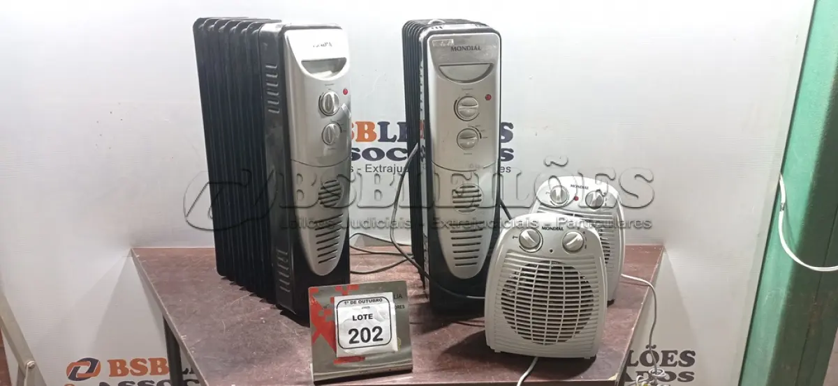 LOTE 202 - 04 AQUECEDORES DE MODELOS DIVERSOS MARCA MONDIAL. (NO ESTADO) ATENÇÃO! FAZER A VISITAÇÃO ANTES DE ARREMATAR, NÃO SABEMOS SE FUNCIONA, LEILÃO NÃO TEM GARANTIA E NEM DEVOLUÇÃO, SUJEITO A POSSÍVEIS AVARIAS VISÍVEIS/OCULTAS E/OU AUSÊNCIA DE COMPONENTES.