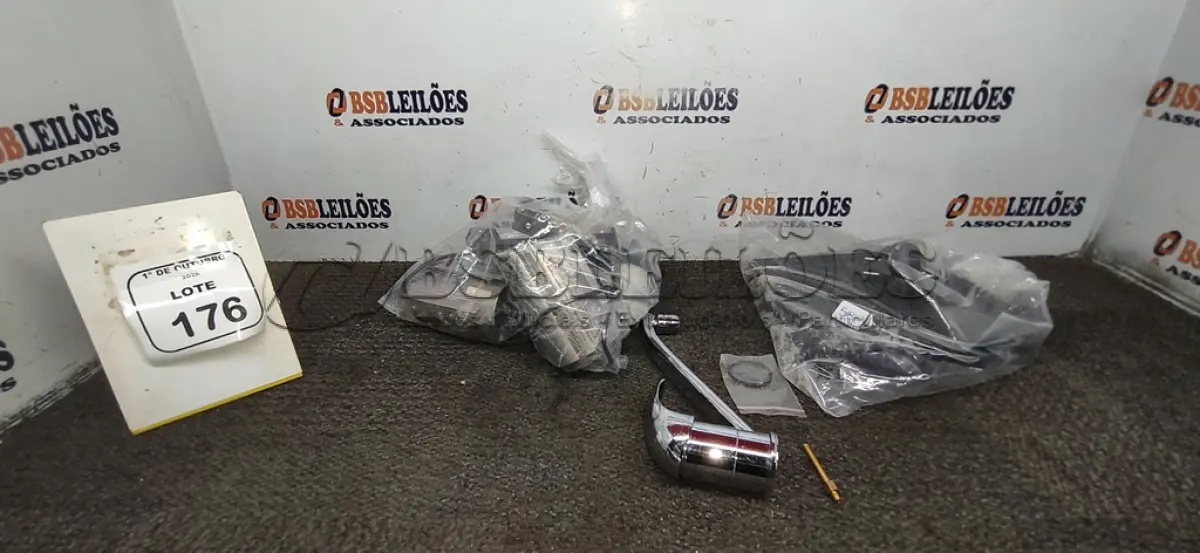 LOTE 176 - 01 DVR, 05 CÂMERAS DE SEGURANÇA E 01 TORNEIRA. (NO ESTADO) ATENÇÃO! FAZER A VISITAÇÃO ANTES DE ARREMATAR, NÃO SABEMOS SE FUNCIONA, LEILÃO NÃO TEM GARANTIA E NEM DEVOLUÇÃO, SUJEITO A POSSÍVEIS AVARIAS VISÍVEIS/OCULTAS E/OU AUSÊNCIA DE COMPONENTES.