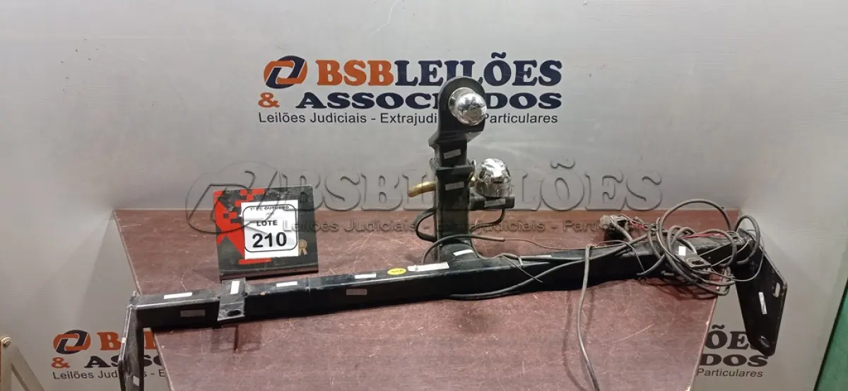 LOTE 210 - 01 REBOQUE DO CARRO CRETA. (NO ESTADO) ATENÇÃO! FAZER A VISITAÇÃO ANTES DE ARREMATAR, NÃO SABEMOS SE FUNCIONA, LEILÃO NÃO TEM GARANTIA E NEM DEVOLUÇÃO, SUJEITO A POSSÍVEIS AVARIAS VISÍVEIS/OCULTAS E/OU AUSÊNCIA DE COMPONENTES.