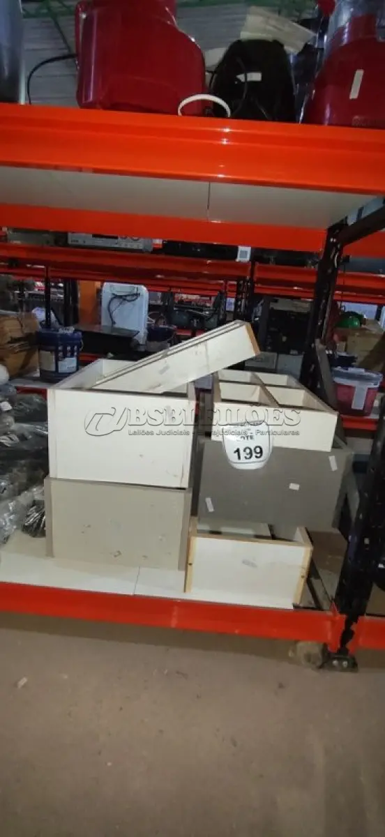 LOTE 199 - 01 LOTE COM VÁRIOS NICHOS DE MADEIRA. (NO ESTADO) ATENÇÃO! FAZER A VISITAÇÃO ANTES DE ARREMATAR, NÃO SABEMOS SE FUNCIONA, LEILÃO NÃO TEM GARANTIA E NEM DEVOLUÇÃO, SUJEITO A POSSÍVEIS AVARIAS VISÍVEIS/OCULTAS E/OU AUSÊNCIA DE COMPONENTES.