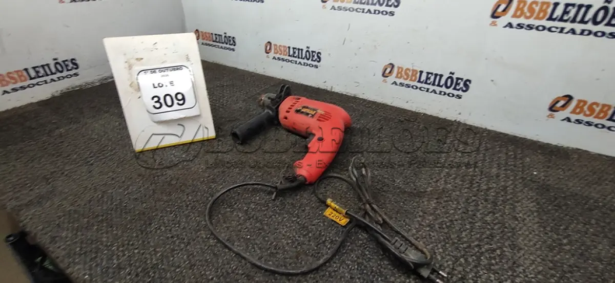 LOTE 309 - 01 FURADEIRA 220V MARCA SCHULZ. (NO ESTADO) ATENÇÃO! FAZER A VISITAÇÃO ANTES DE ARREMATAR, NÃO SABEMOS SE FUNCIONA, LEILÃO NÃO TEM GARANTIA E NEM DEVOLUÇÃO, SUJEITO A POSSÍVEIS AVARIAS VISÍVEIS/OCULTAS E/OU AUSÊNCIA DE COMPONENTES.