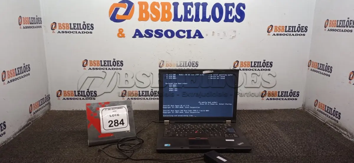 LOTE 284 - 01 NOTEBOOK LINHA THINPAD MARCA LENOVO COM FONTE. (NO ESTADO) ATENÇÃO! FAZER A VISITAÇÃO ANTES DE ARREMATAR, NÃO SABEMOS SE FUNCIONA, LEILÃO NÃO TEM GARANTIA E NEM DEVOLUÇÃO, SUJEITO A POSSÍVEIS AVARIAS VISÍVEIS/OCULTAS E/OU AUSÊNCIA DE COMPONENTES.