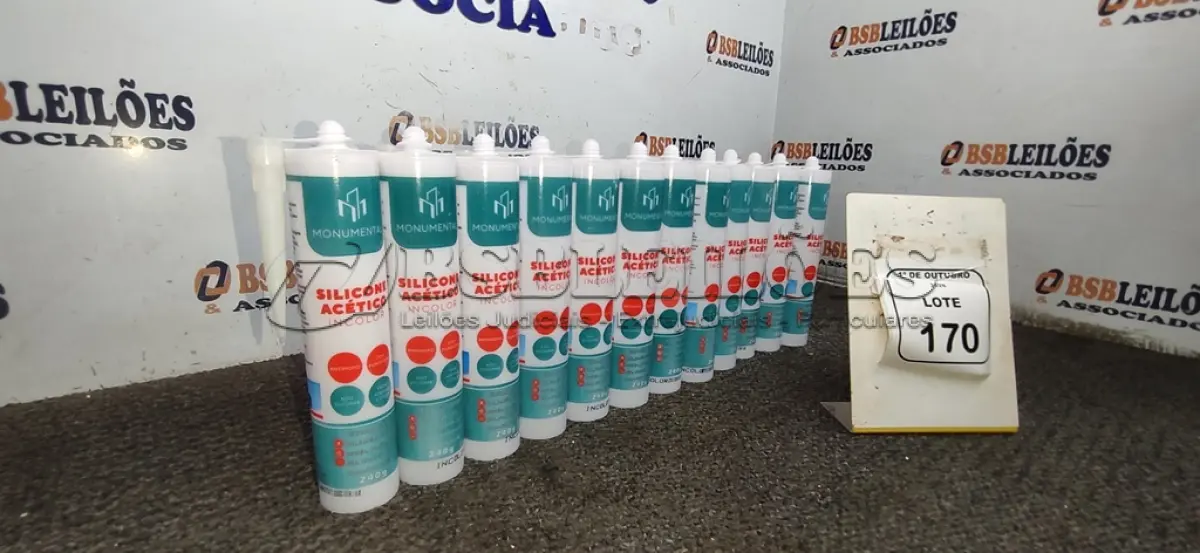 LOTE 170 - 12 SILICONES ACÉTICO INCOLOR DE 240G CADA MARCA MONUMENTAL. (NO ESTADO) ATENÇÃO! FAZER A VISITAÇÃO ANTES DE ARREMATAR, NÃO SABEMOS SE FUNCIONA, LEILÃO NÃO TEM GARANTIA E NEM DEVOLUÇÃO, SUJEITO A POSSÍVEIS AVARIAS VISÍVEIS/OCULTAS E/OU AUSÊNCIA DE COMPONENTES.