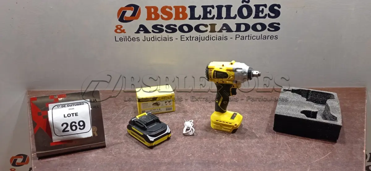 LOTE 269 - 01 CHAVE IMPACTO 21V COM CARREGADOR USB MARCA BOMVINK (NOVO). (NO ESTADO) ATENÇÃO! FAZER A VISITAÇÃO ANTES DE ARREMATAR, NÃO SABEMOS SE FUNCIONA, LEILÃO NÃO TEM GARANTIA E NEM DEVOLUÇÃO, SUJEITO A POSSÍVEIS AVARIAS VISÍVEIS/OCULTAS E/OU AUSÊNCIA DE COMPONENTES.