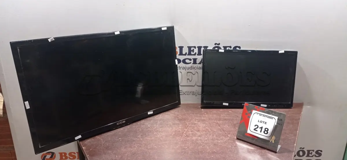LOTE 218 - 01 TV/MONITOR 32’’ MARCA CCE E 01 MONITOR 22’’ MARCA SAMSUNG. (NO ESTADO) ATENÇÃO! FAZER A VISITAÇÃO ANTES DE ARREMATAR, NÃO SABEMOS SE FUNCIONA, LEILÃO NÃO TEM GARANTIA E NEM DEVOLUÇÃO, SUJEITO A POSSÍVEIS AVARIAS VISÍVEIS/OCULTAS E/OU AUSÊNCIA DE COMPONENTES.