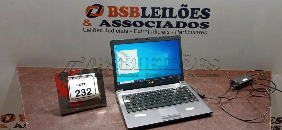 LOTE 232 - 01 NOTEBOOK MARCA ACER COM FONTE. (NO ESTADO) ATENÇÃO! FAZER A VISITAÇÃO ANTES DE ARREMATAR, NÃO SABEMOS SE FUNCIONA, LEILÃO NÃO TEM GARANTIA E NEM DEVOLUÇÃO, SUJEITO A POSSÍVEIS AVARIAS VISÍVEIS/OCULTAS E/OU AUSÊNCIA DE COMPONENTES.