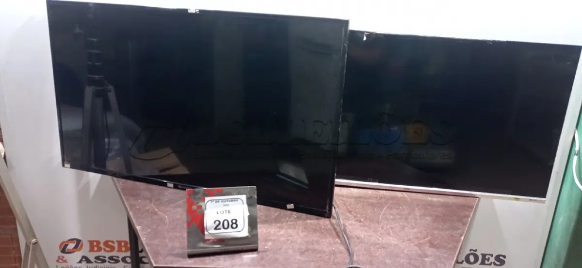 LOTE 208 - 01 TV 42’’ MARCA VIZZION E 01 TV 40’’ MARCA PHILCO PARA RETIRADA DE PEÇAS. (NO ESTADO) ATENÇÃO! FAZER A VISITAÇÃO ANTES DE ARREMATAR, NÃO SABEMOS SE FUNCIONA, LEILÃO NÃO TEM GARANTIA E NEM DEVOLUÇÃO, SUJEITO A POSSÍVEIS AVARIAS VISÍVEIS/OCULTAS E/OU AUSÊNCIA DE COMPONENTES.