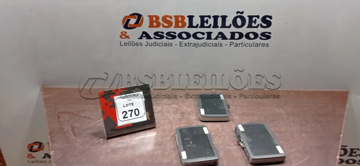 LOTE 270 - 03 MINIS COMPUTADORES TERMINAIS WYSE SEM FONTE. (NO ESTADO) ATENÇÃO! FAZER A VISITAÇÃO ANTES DE ARREMATAR, NÃO SABEMOS SE FUNCIONA, LEILÃO NÃO TEM GARANTIA E NEM DEVOLUÇÃO, SUJEITO A POSSÍVEIS AVARIAS VISÍVEIS/OCULTAS E/OU AUSÊNCIA DE COMPONENTES.