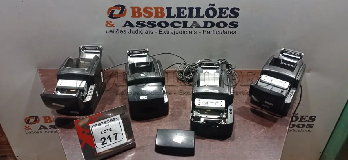LOTE 217 - 04 IMPRESSORAS TÉRMICAS. (NO ESTADO) ATENÇÃO! FAZER A VISITAÇÃO ANTES DE ARREMATAR, NÃO SABEMOS SE FUNCIONA, LEILÃO NÃO TEM GARANTIA E NEM DEVOLUÇÃO, SUJEITO A POSSÍVEIS AVARIAS VISÍVEIS/OCULTAS E/OU AUSÊNCIA DE COMPONENTES.